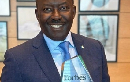 Forbes Afrique : Award du Financier de l’année 2023 remis à Henri-Claude OYIMA